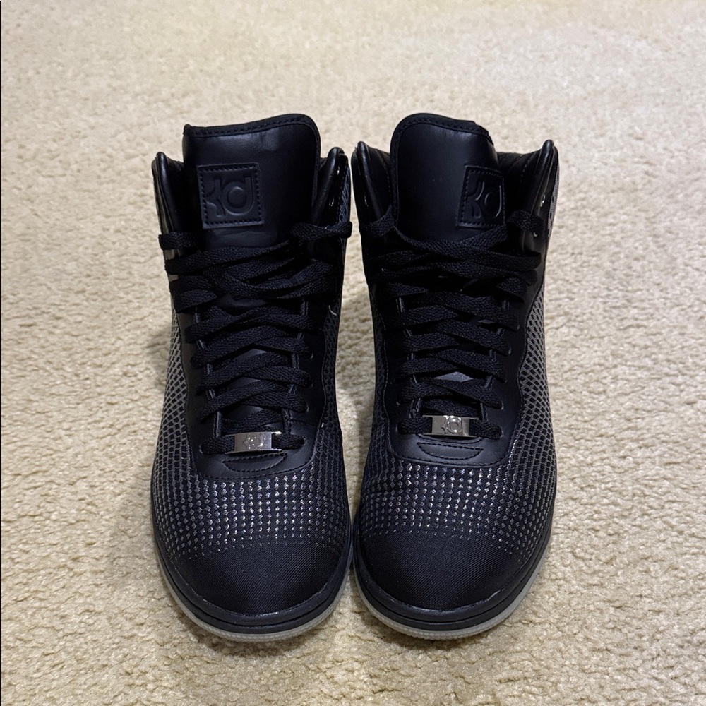 Nike Black High-Top Men's Sneakers. Size 11
